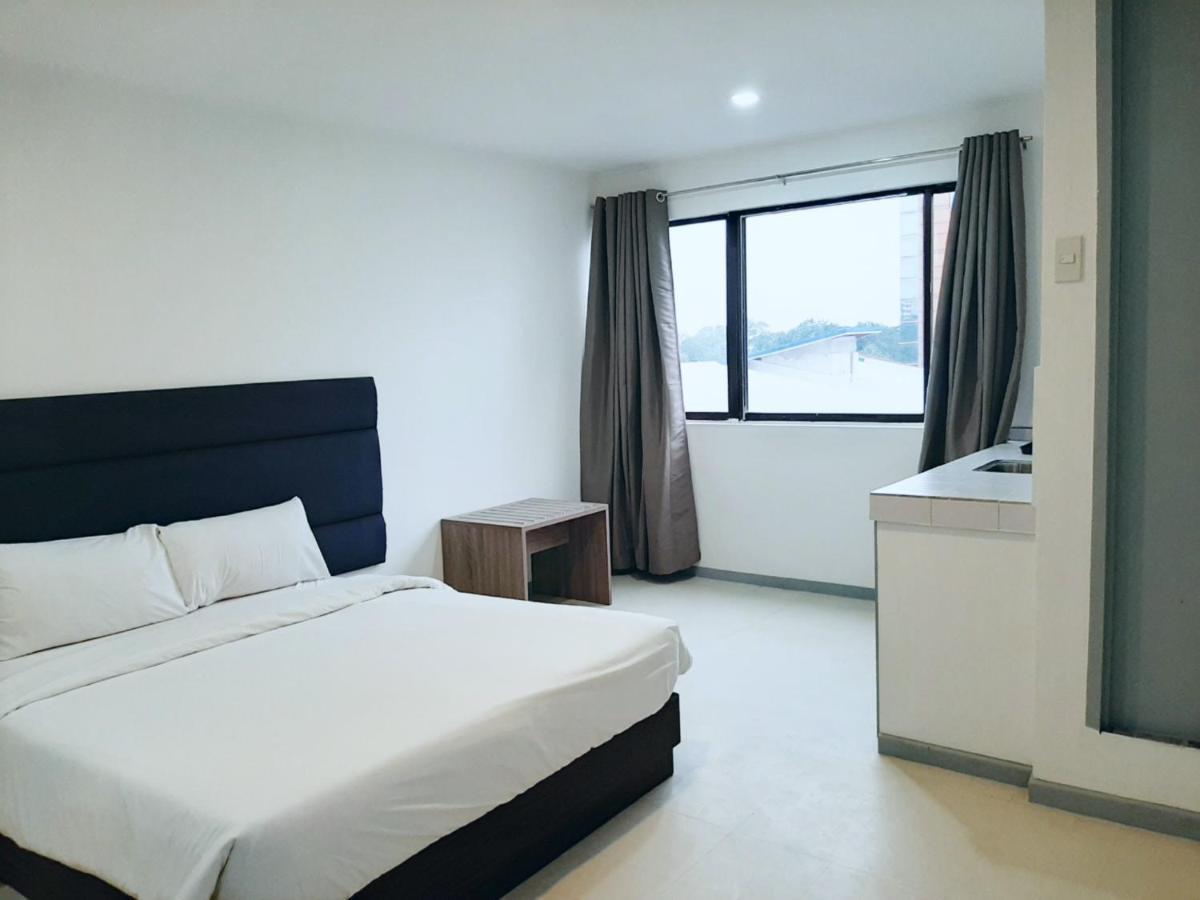 Anex Hotel Near Us Embassy Manila Exteriör bild